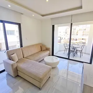 https://victors-seaview-city-apartment.protaras-cy-hotels.com